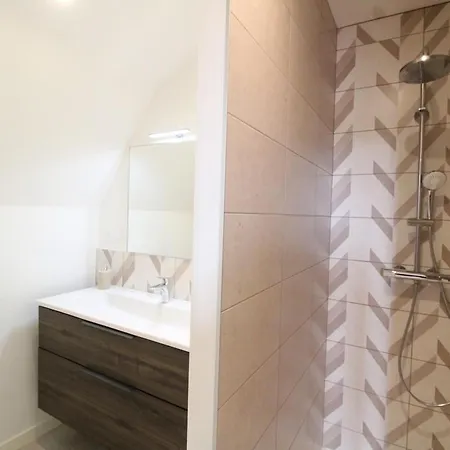 Proche Parc Volcans Avec Wifi Et Jardin - Fr-1-742-625 *
