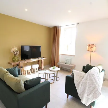Proche Parc Volcans Avec Wifi Et Jardin - Fr-1-742-625 Jussac